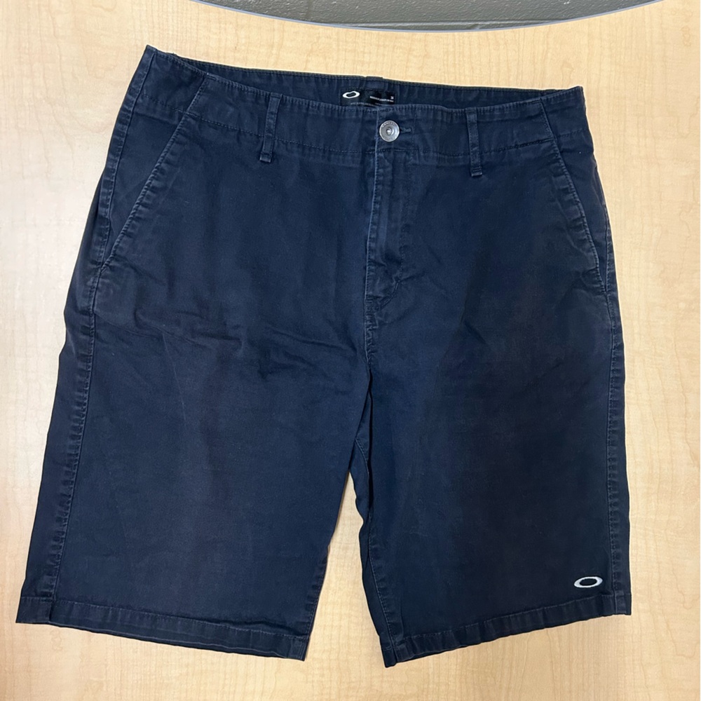 Oakley Men's Black Flat Front Shorts